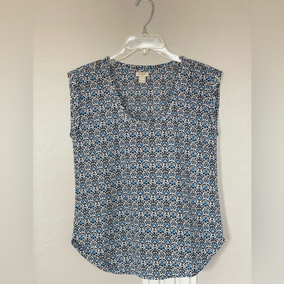 J Crew Short Sleeve White Blouse with Bright Blue and Black Pattern, Size “00” - Picture 5 of 10